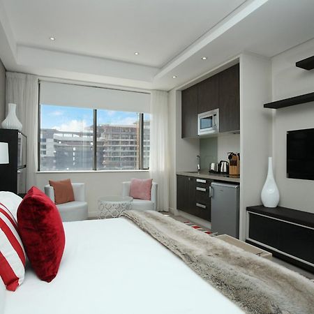 Luxurious Sandton Skye Apartment Exterior photo